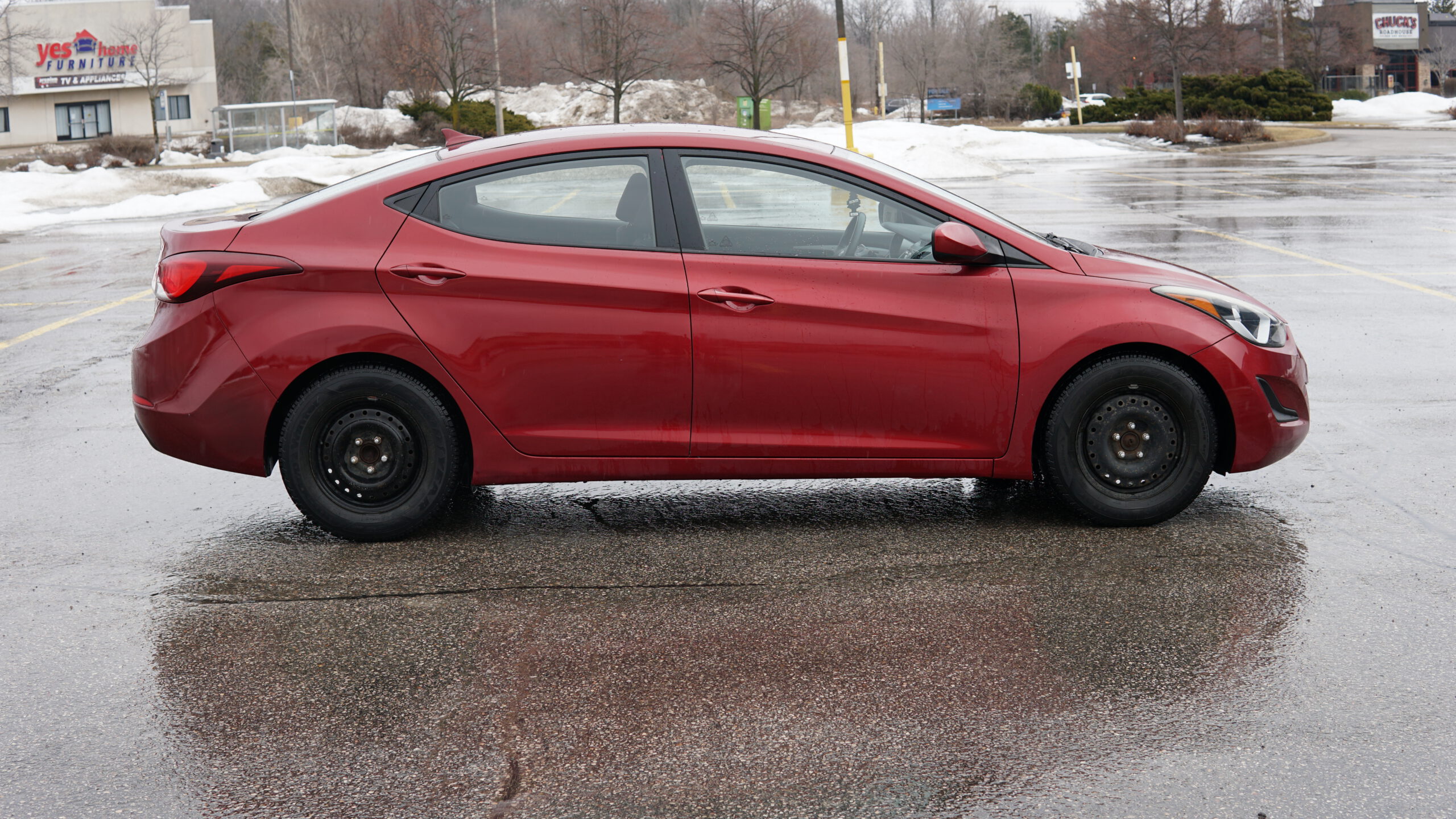 
								Hyundai Elantra 2015 full									