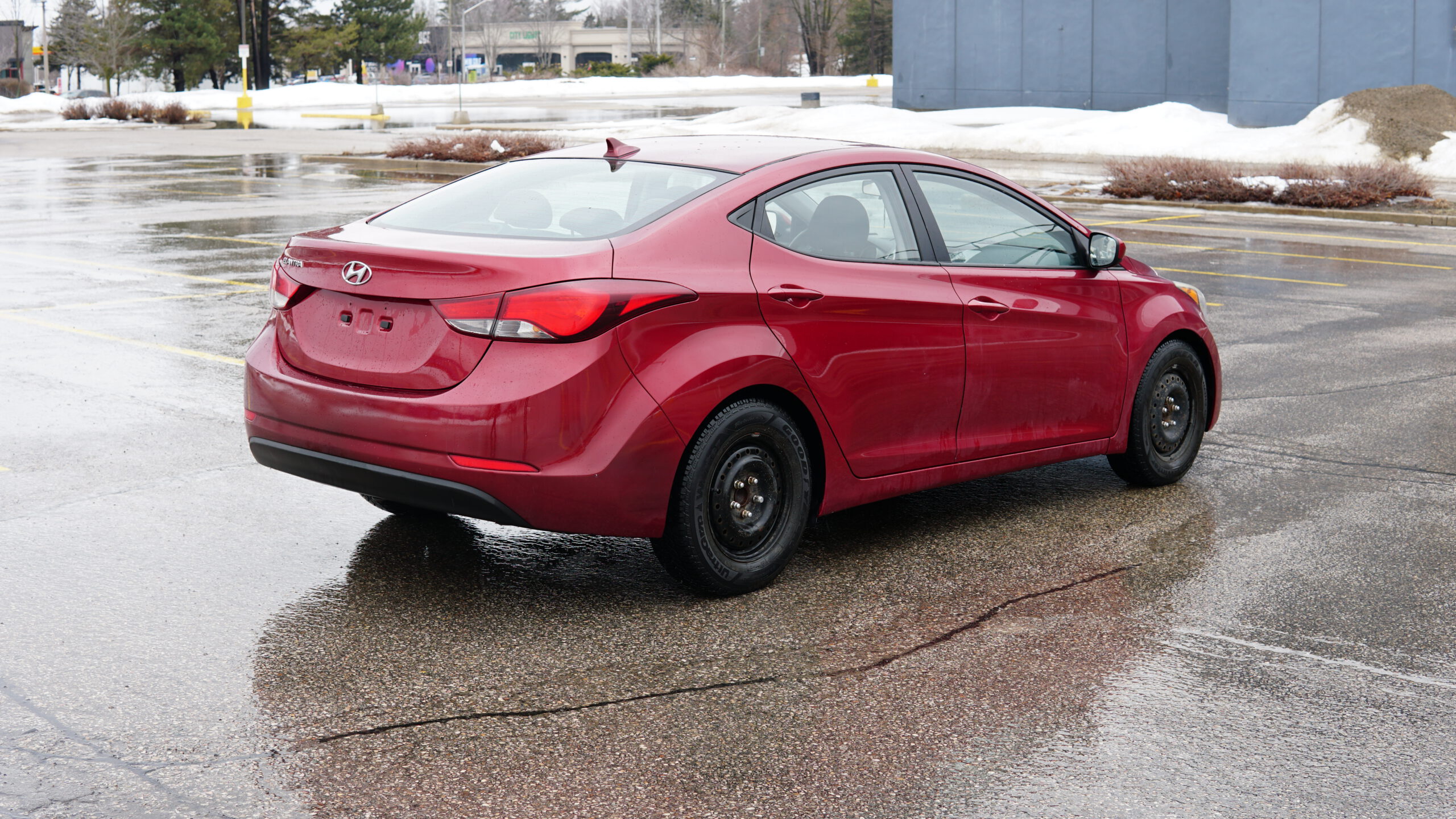 
								Hyundai Elantra 2015 full									