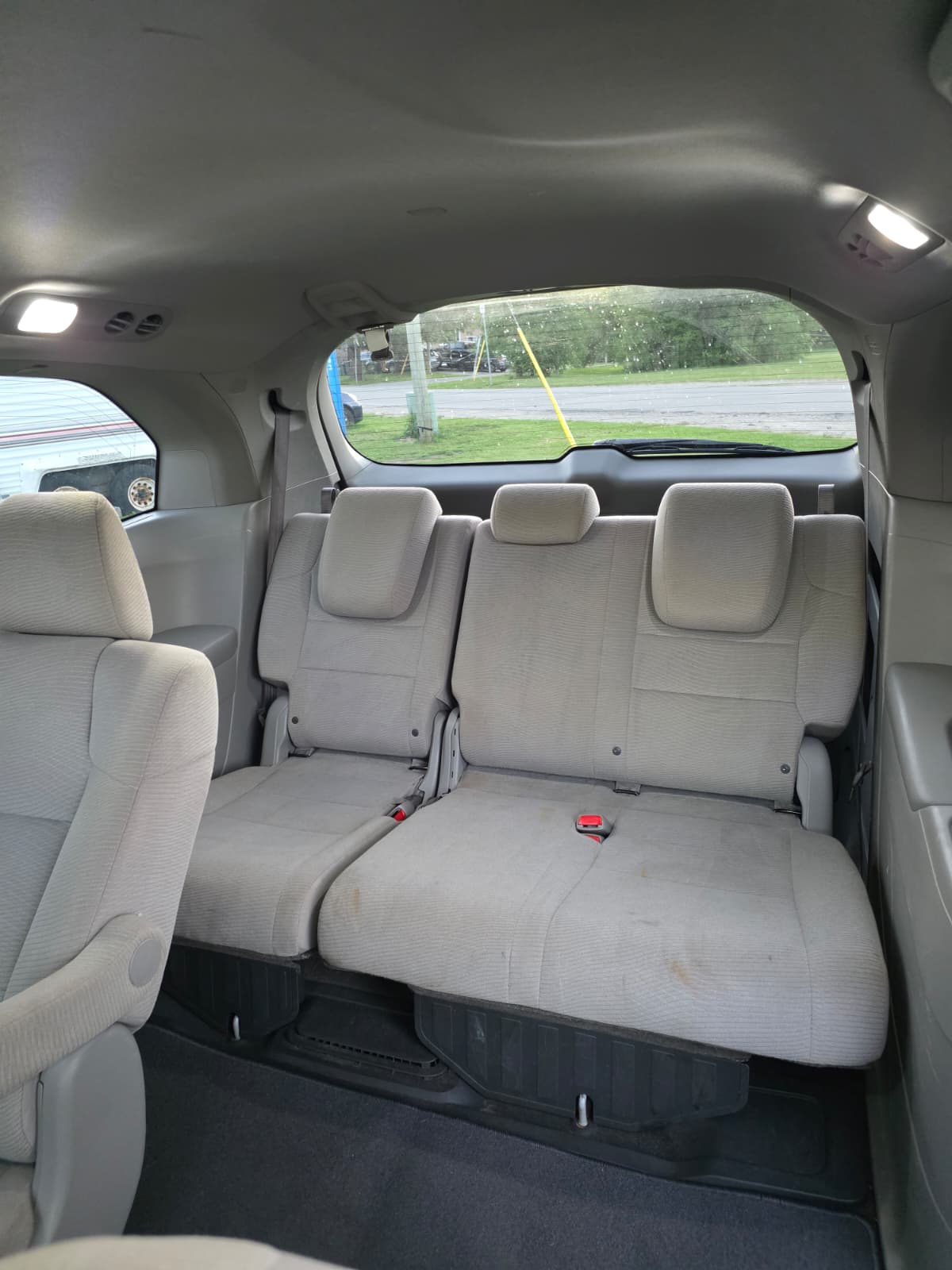 
								Honda Odyssey LX 2013 full									